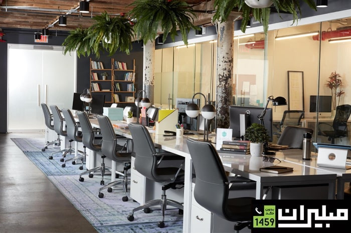 میز اداری را در فضایی درست قرار دهید